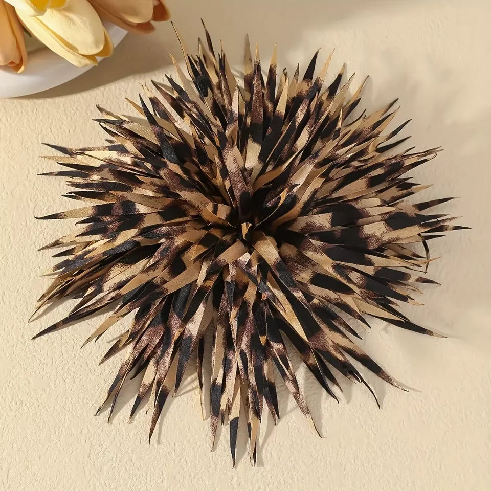 Retro Handmade Leopard Print Flower Brooch Women's Fashionable Unique Bold Design for Daily Wear And Parties
