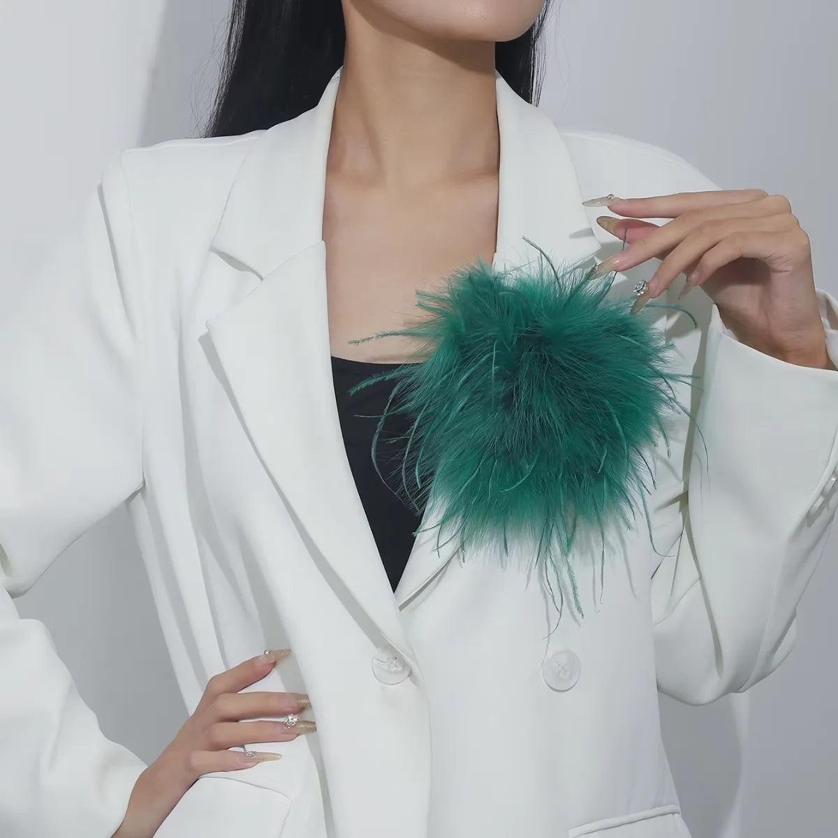 Vintage 15CM Artificial Feather Brooch Women's French Style Handmade Exaggerated Lapel Pin for Weddings And Parties