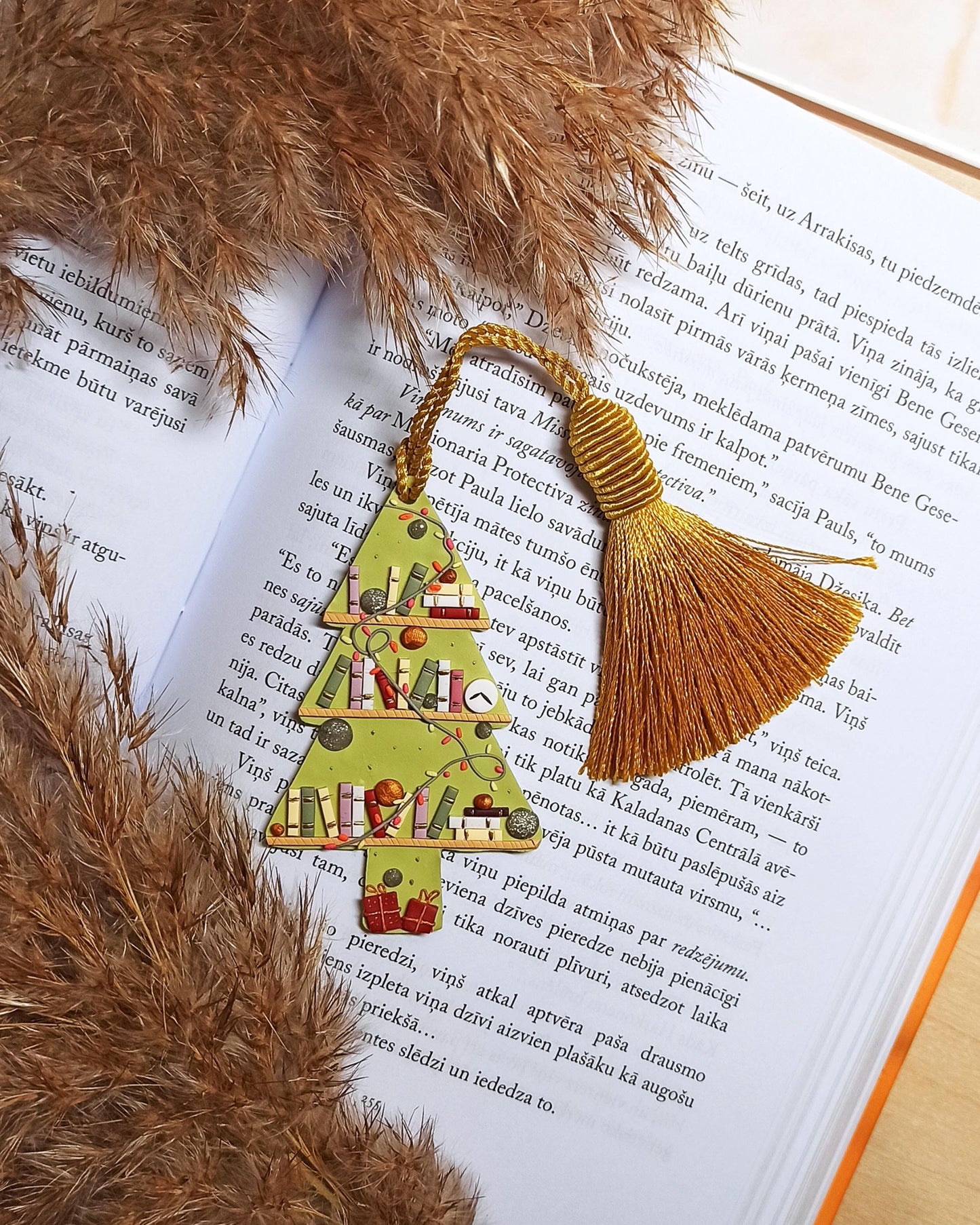 Avelli- Christmas tassel bookmark, aesthetic Christmas tree, Cute bookmark, Bookworm gift Bookshop, Magic bookmark, Winter mood reader green